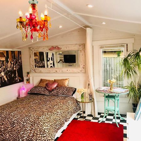 Ibiza Casa Hotel Whitstable Exterior photo